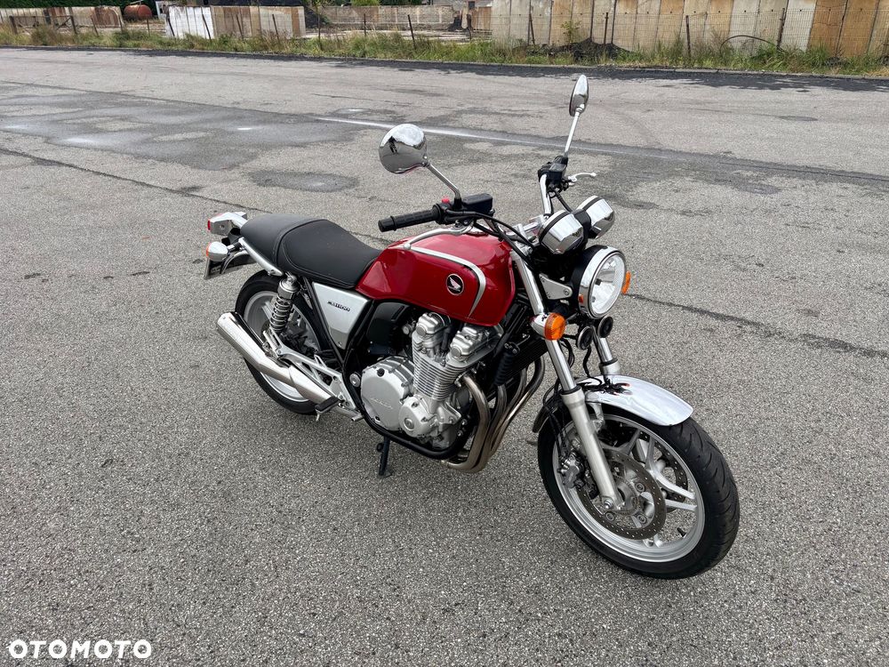 Honda CB - 11