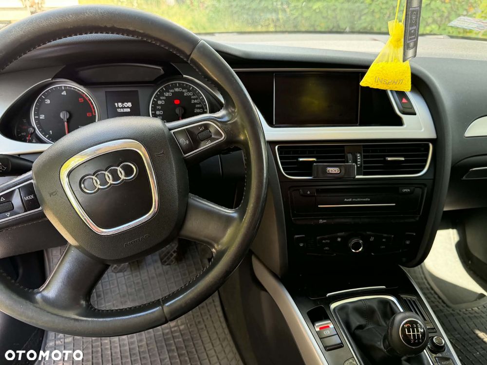 Audi A4 Avant - 11
