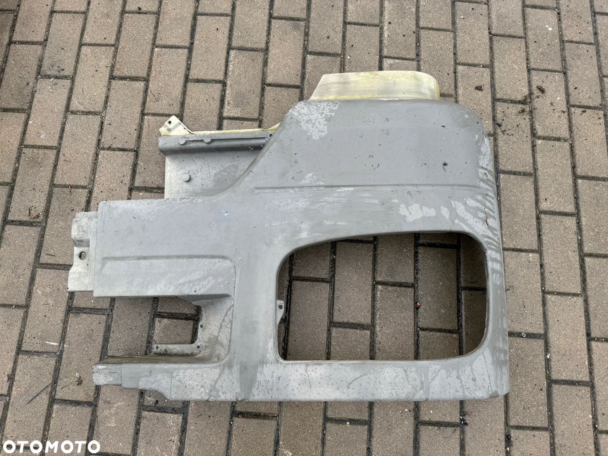 Zderzak okular narożnik lewy Mercedes Axor - 1