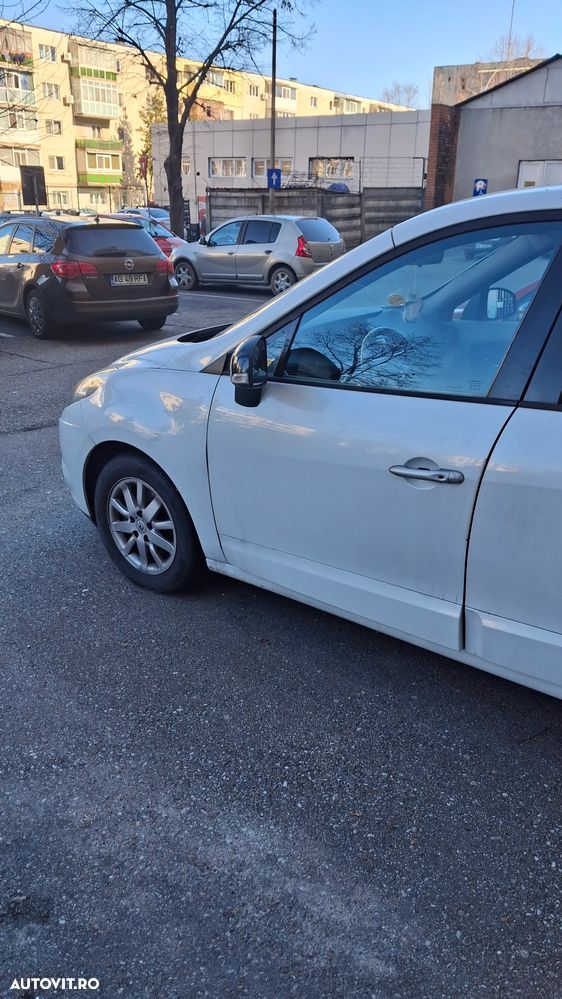 Renault Scenic ver-1-5dci-dynamique - 4