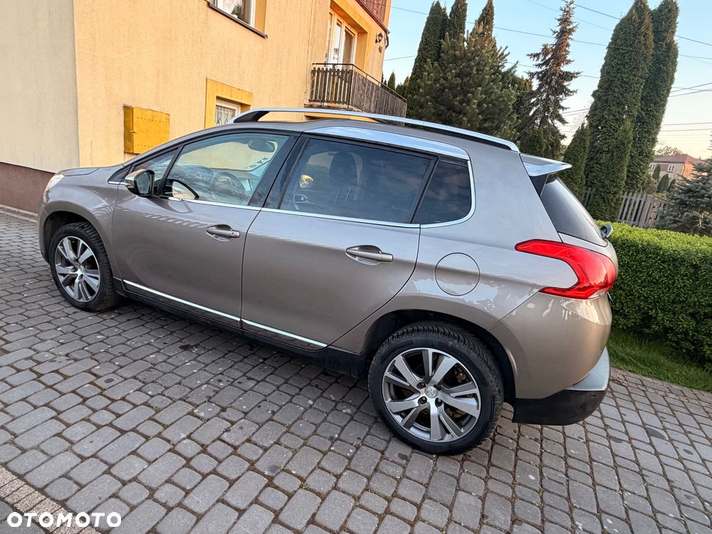 Peugeot 2008 1.6 e-HDi Allure S&S - 7