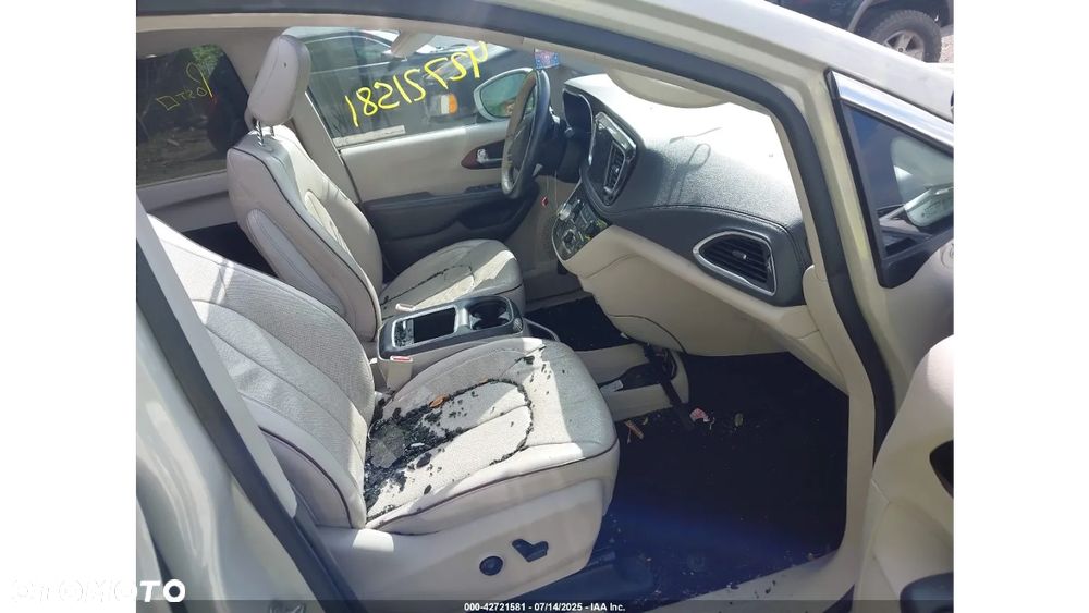 Chrysler Pacifica - 9