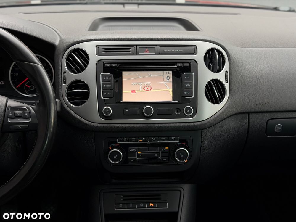 Volkswagen Tiguan - 24