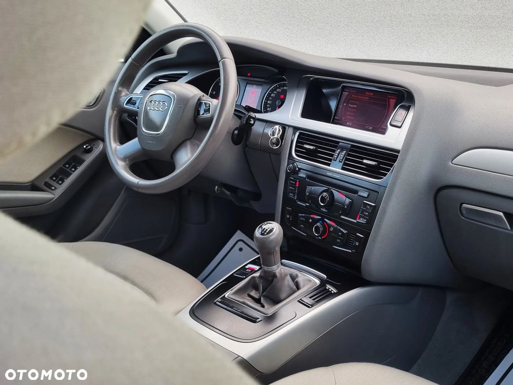 Audi A4 Avant 2.0 TDI - 6