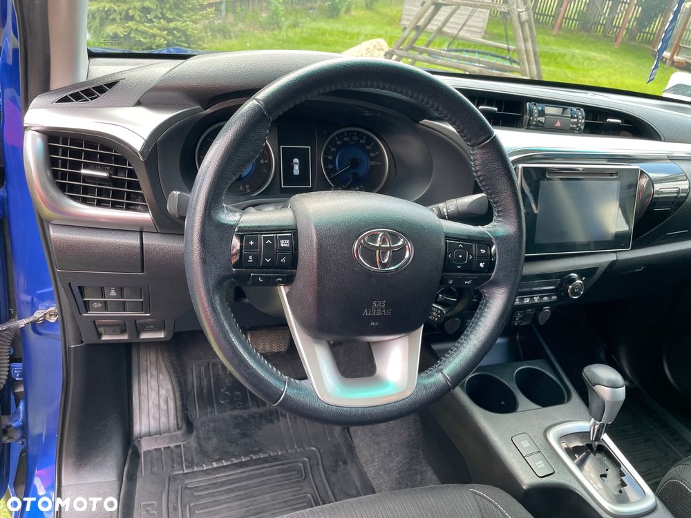 Toyota Hilux 2.4 D-4D Double Cab SR5 4x4 - 16