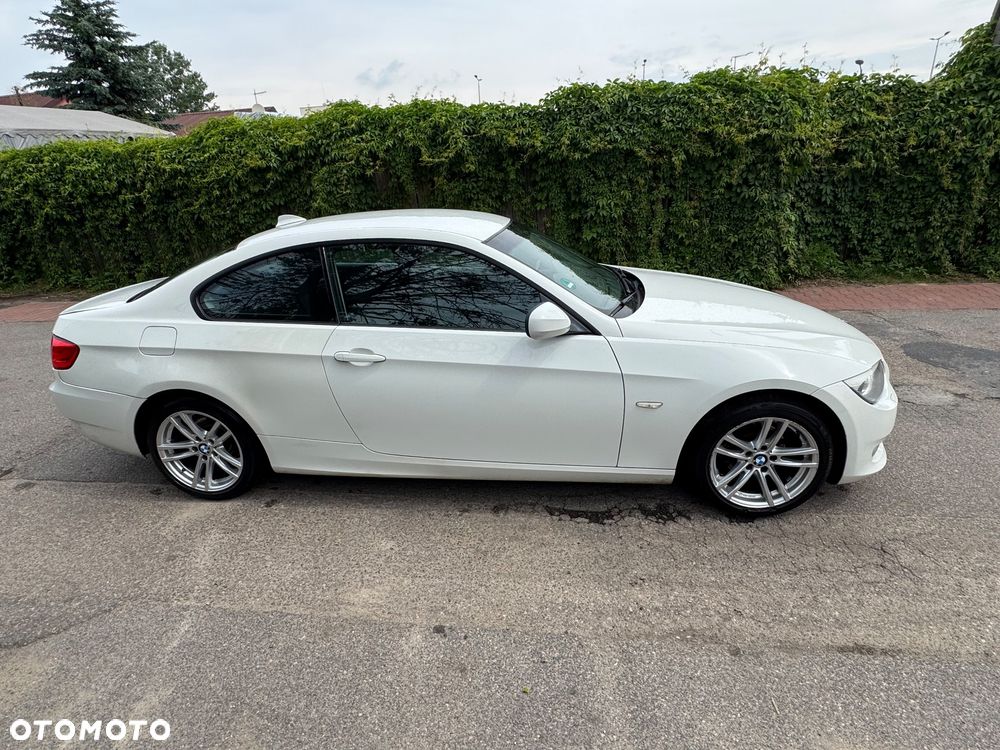 BMW Seria 3 320i M Sport Edition - 5