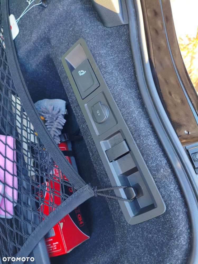 Skoda Superb 2.0 TDI Ambition DSG - 19