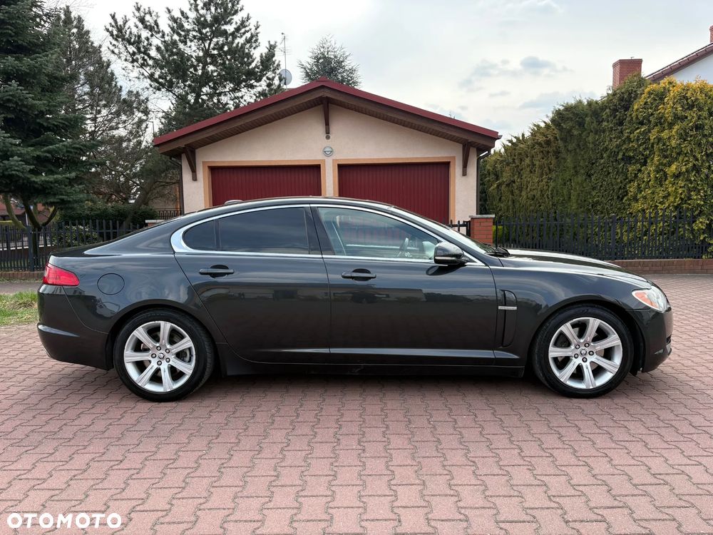 Jaguar XF 3.0 V6 Luxury - 5