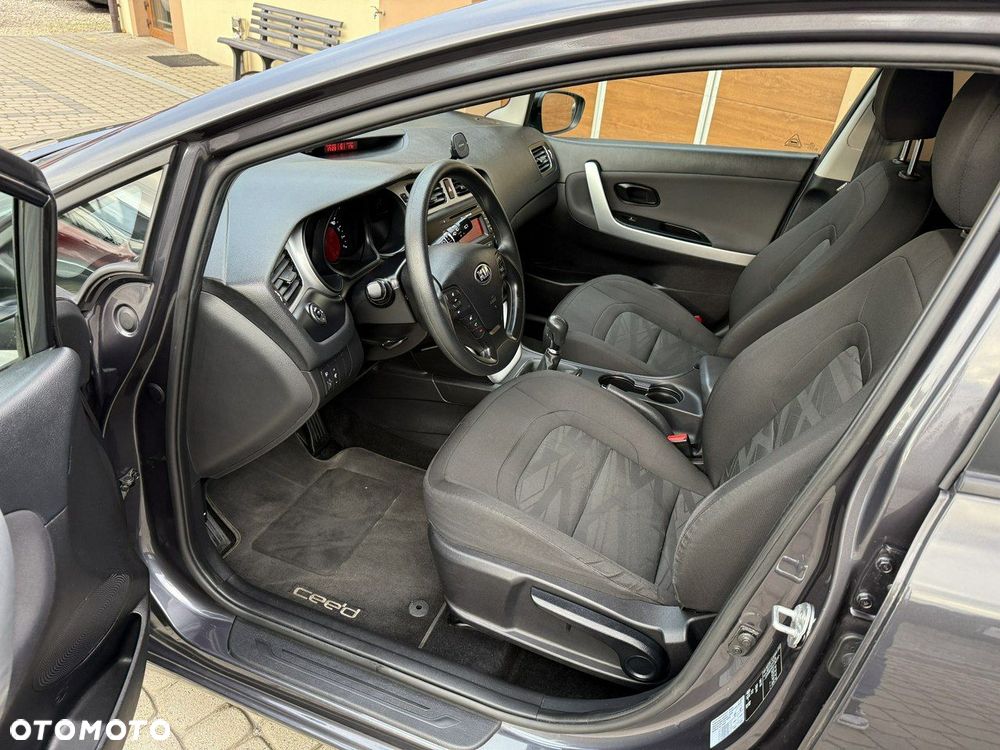 Kia Ceed 1.4 CVVT Edition 7 - 22