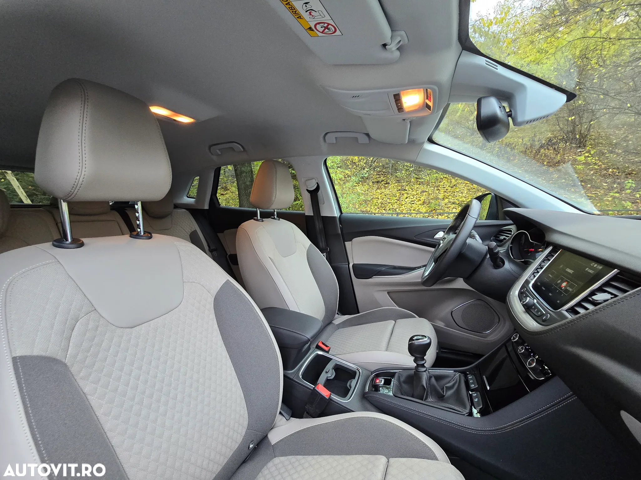 Opel Grandland X 1.5 D Start/Stop Business Elegance - 12