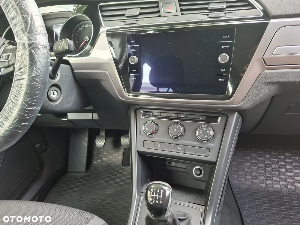 Volkswagen Touran 1.5 TSI EVO Active - 20