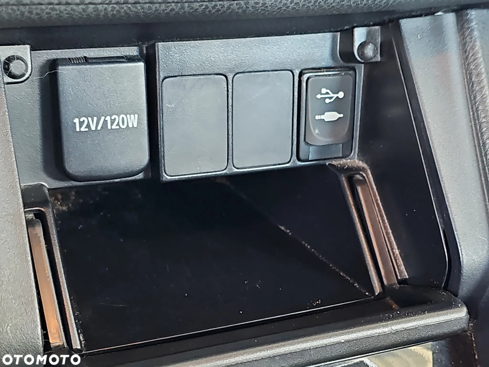Toyota Corolla 1.6 Comfort - 24