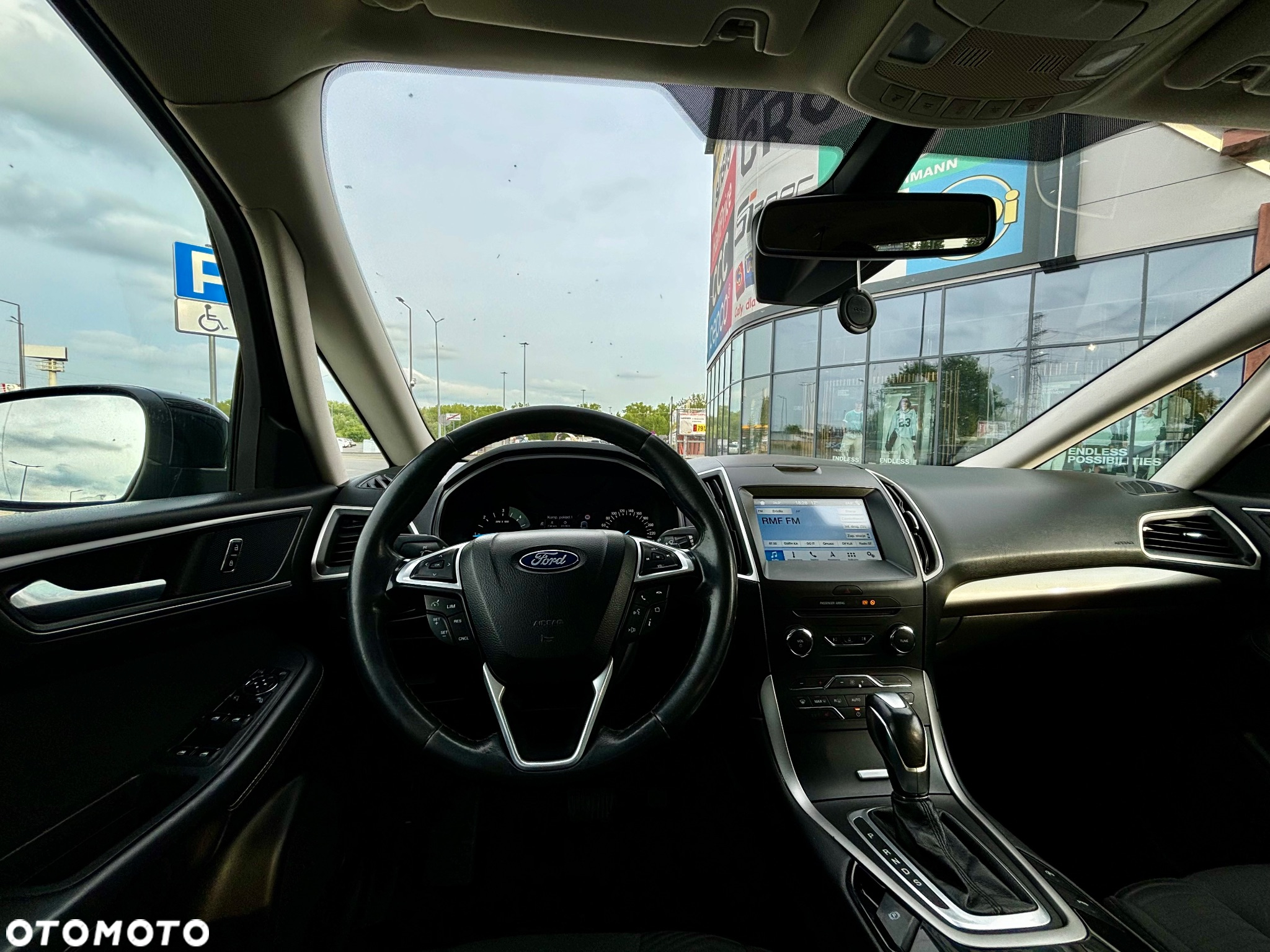 Ford S-Max - 12
