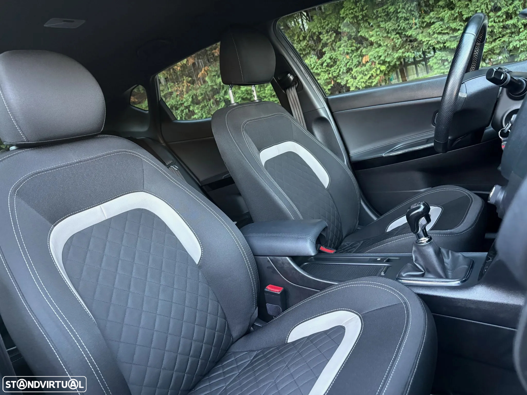 Kia Ceed 1.6 CRDi GT Line - 23