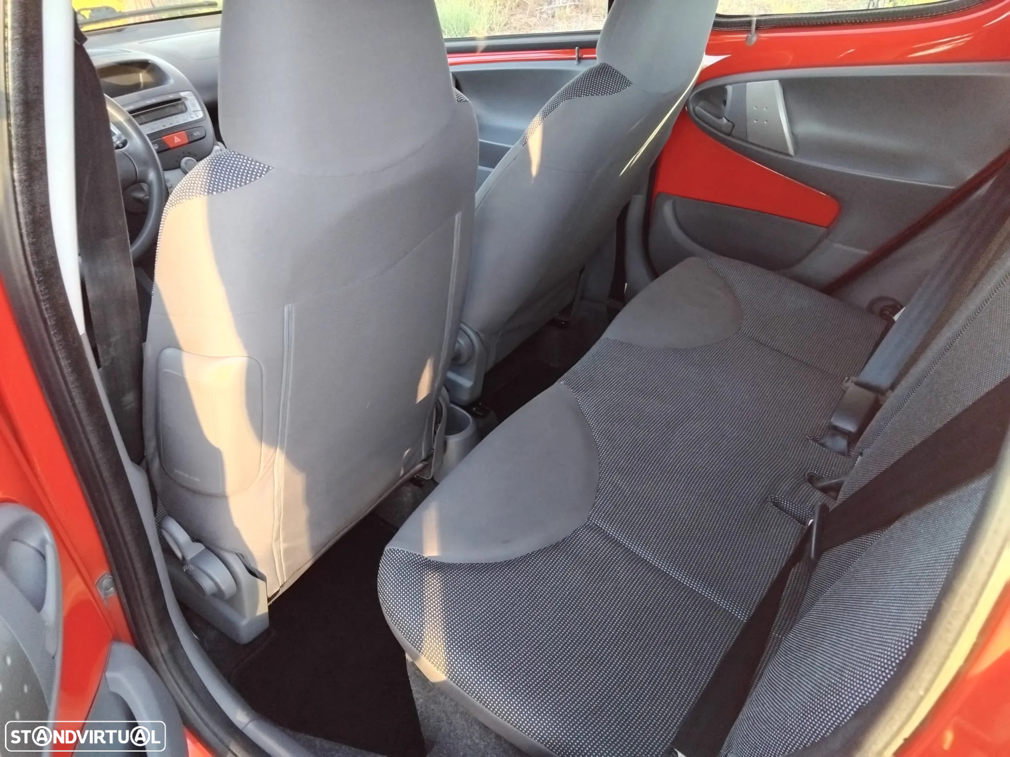Peugeot 107 1.0 Trendy - 9