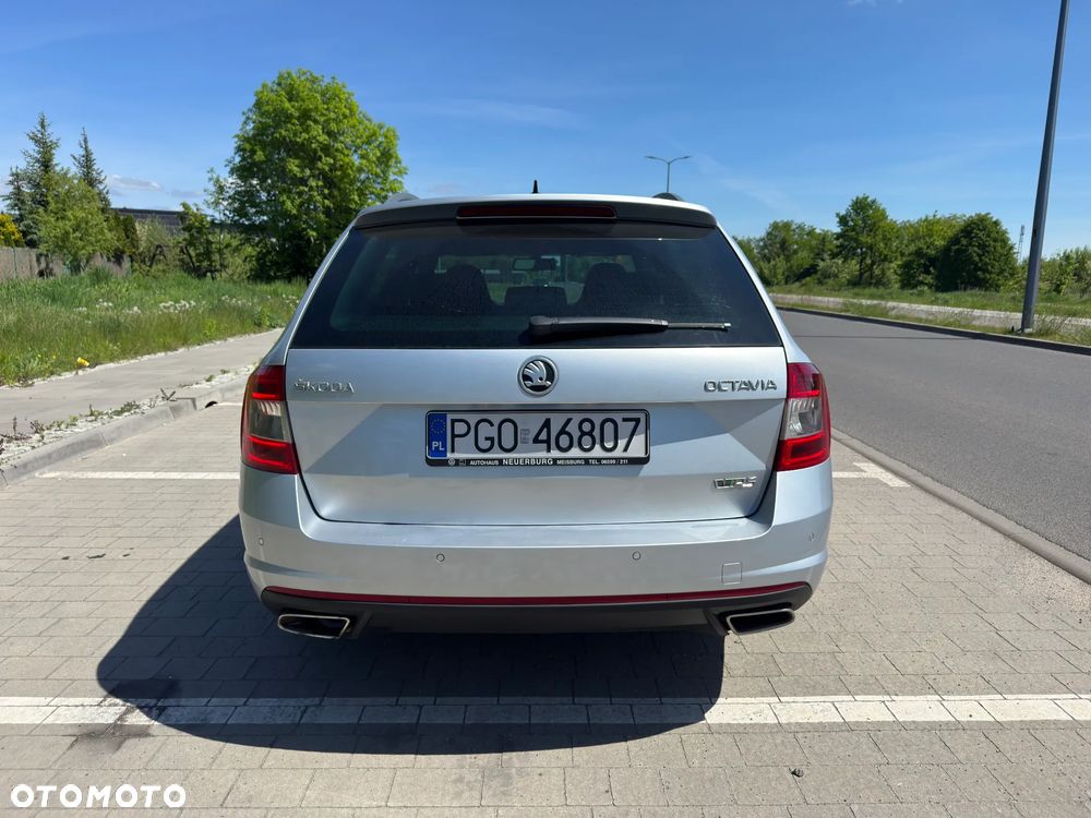 Skoda Octavia 2.0 TDI DSG RS - 7