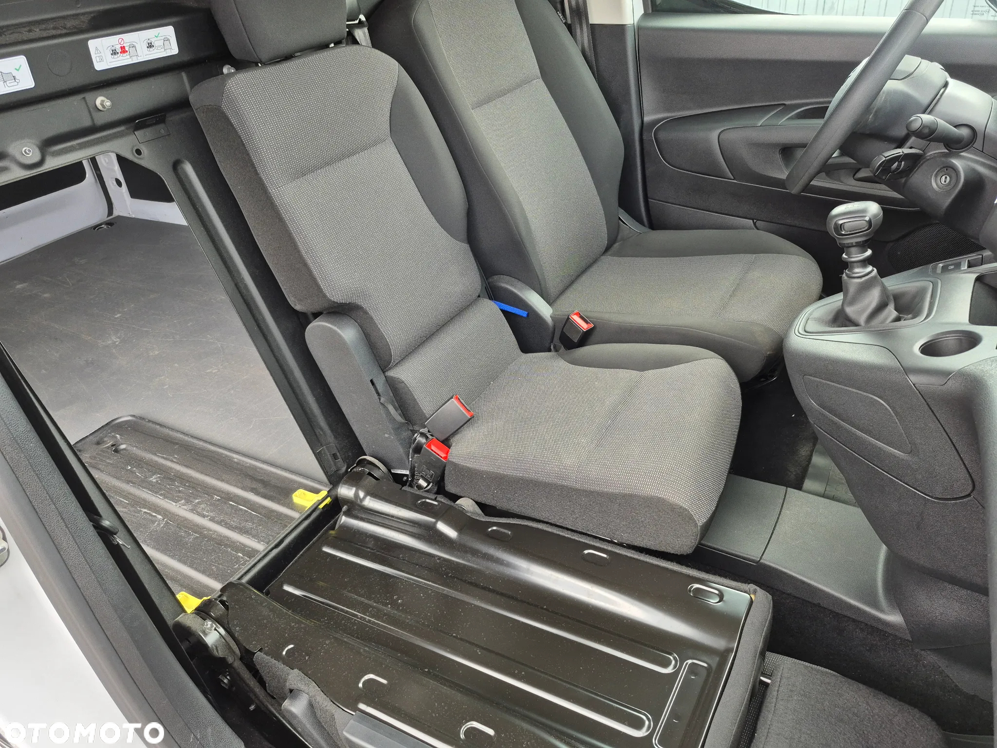 Toyota PROACE CITY LONG PARTNER - 10