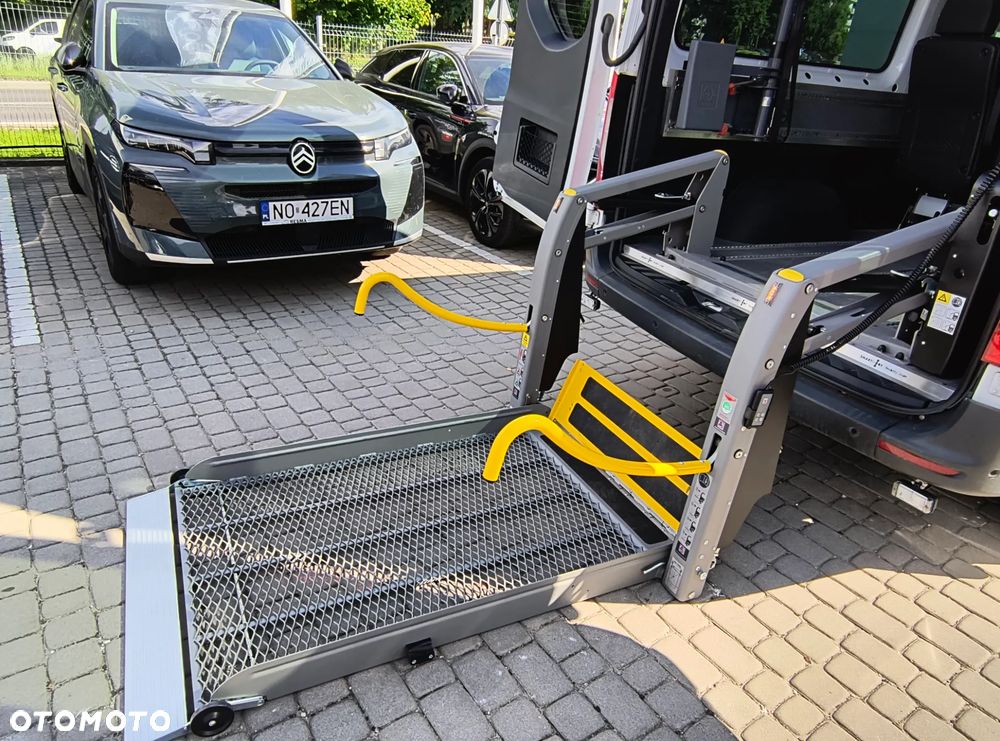 Mercedes-Benz Sprinter - 10