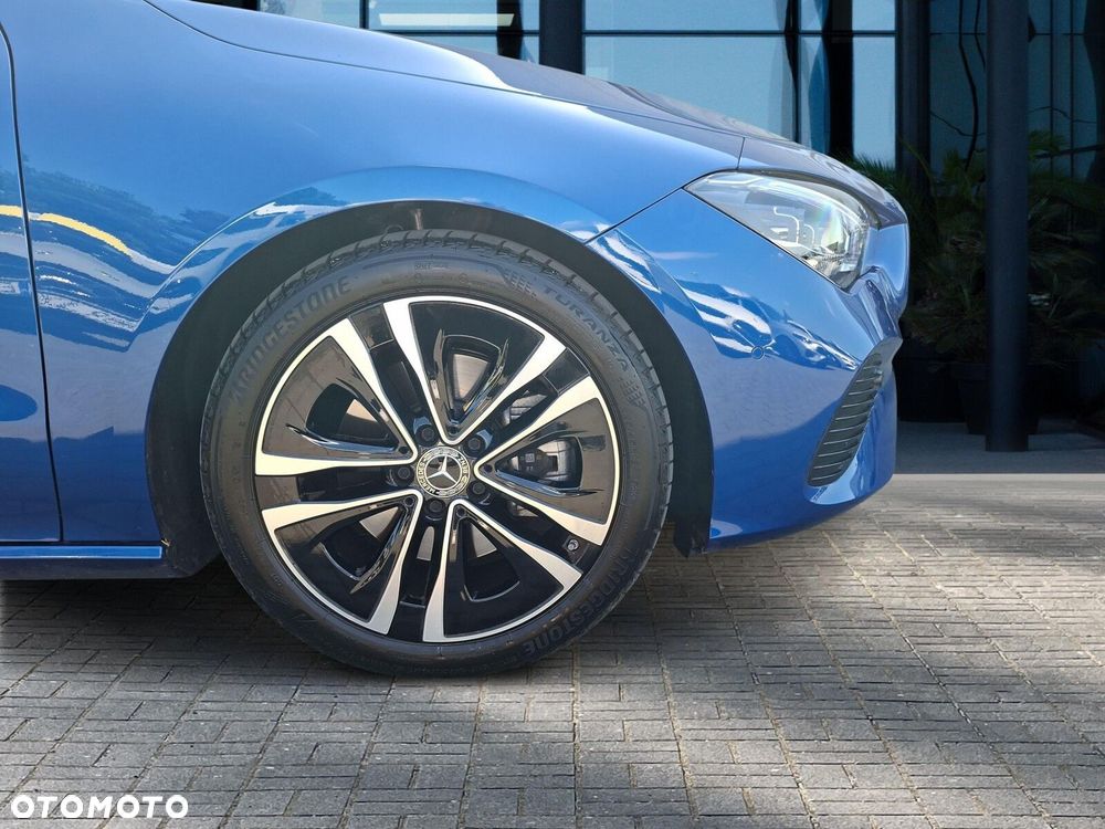 Mercedes-Benz CLA - 10