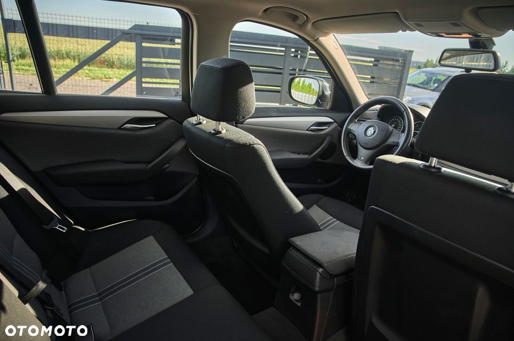 BMW X1 xDrive18d xLine - 15