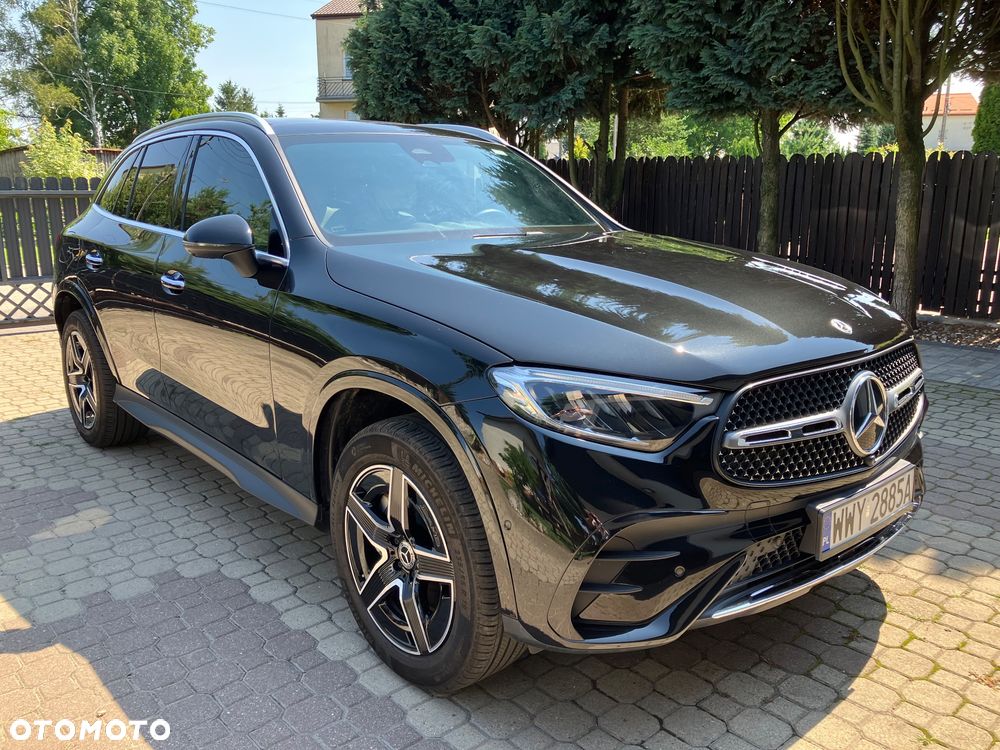 Mercedes-Benz GLC 300 4Matic 9G-TRONIC AMG Line - 2