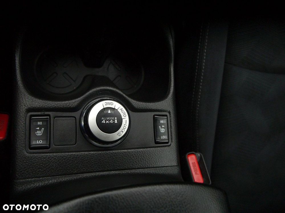 Nissan X-Trail 1.6 dCi ALL-MODE 4x4i N-Connecta - 38