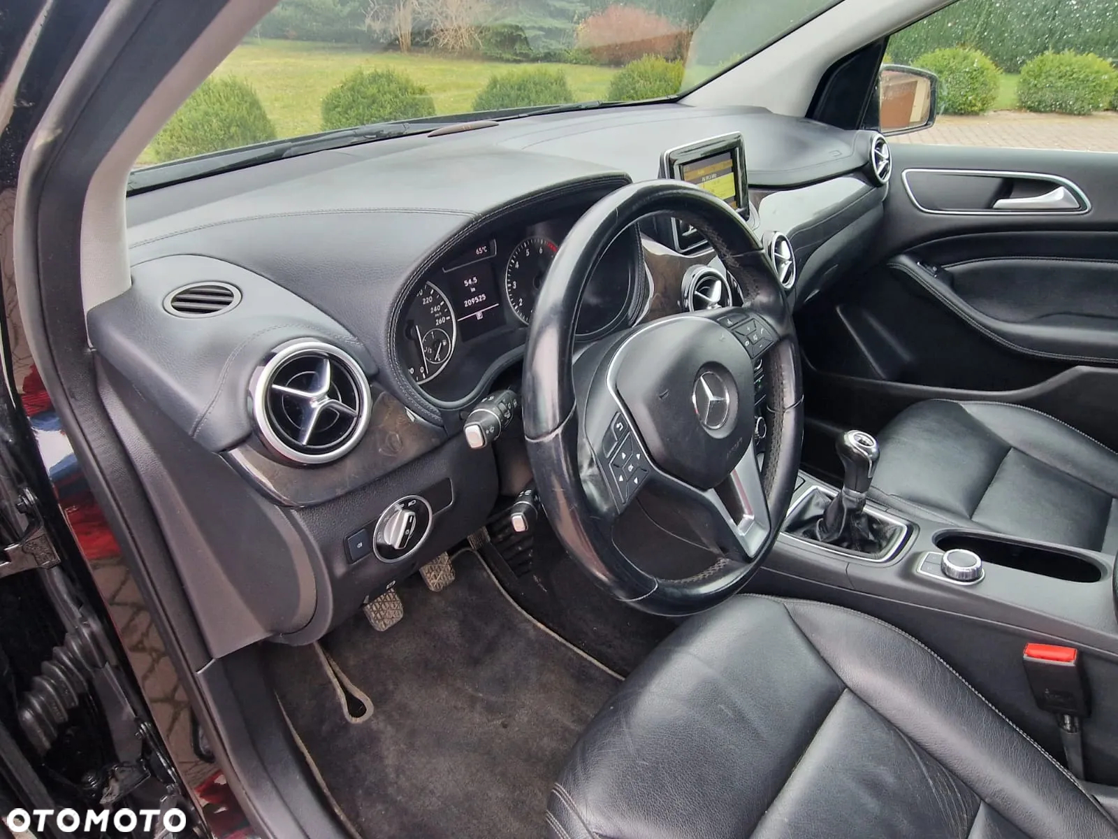 Mercedes-Benz Klasa B 180 BlueEFFICIENCY Edition - 19