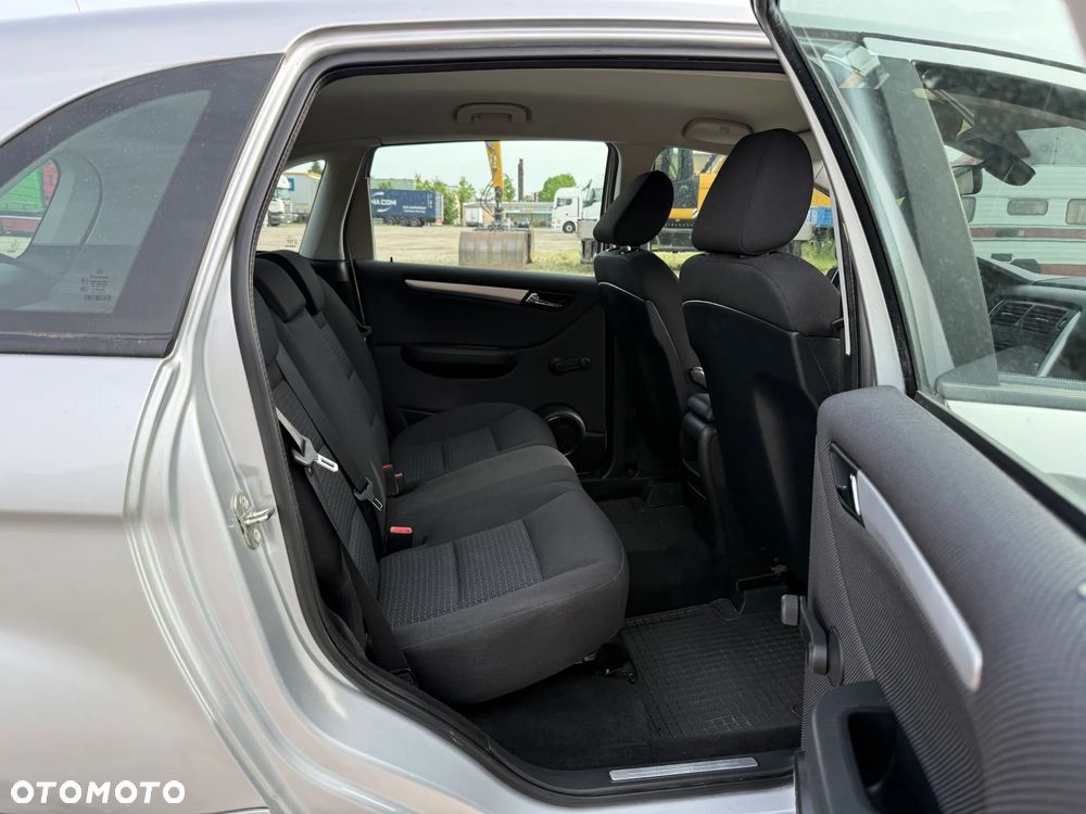 Mercedes-Benz Klasa B 180 CDI Special Edition - 23