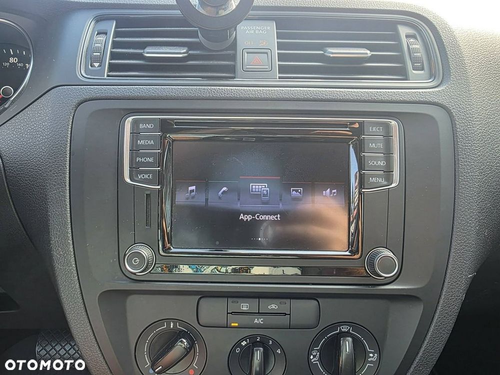 Volkswagen Jetta 1.4 TSI DSG BlueMotion Technology - 19