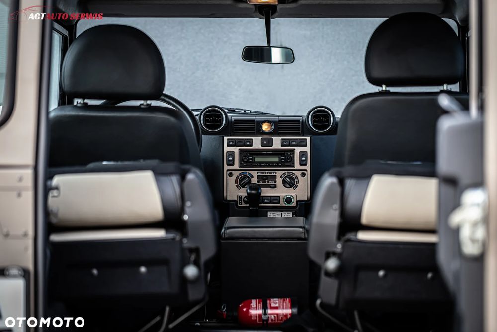 Land Rover Defender 90 2.4 TD4 SE - 22