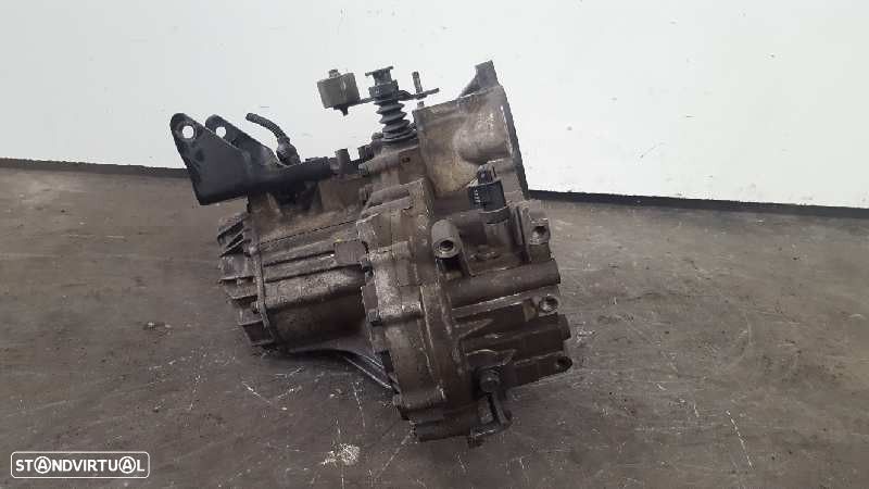 CAIXA VELOCIDADES HYUNDAI MATRIX 2001 - 3