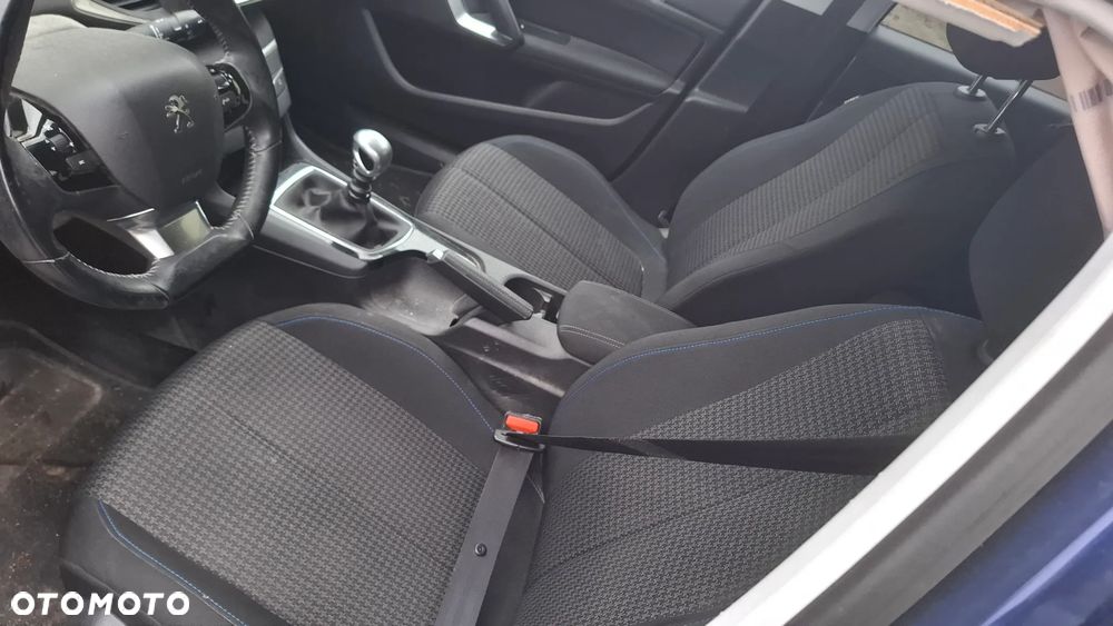 Peugeot 308 - 10