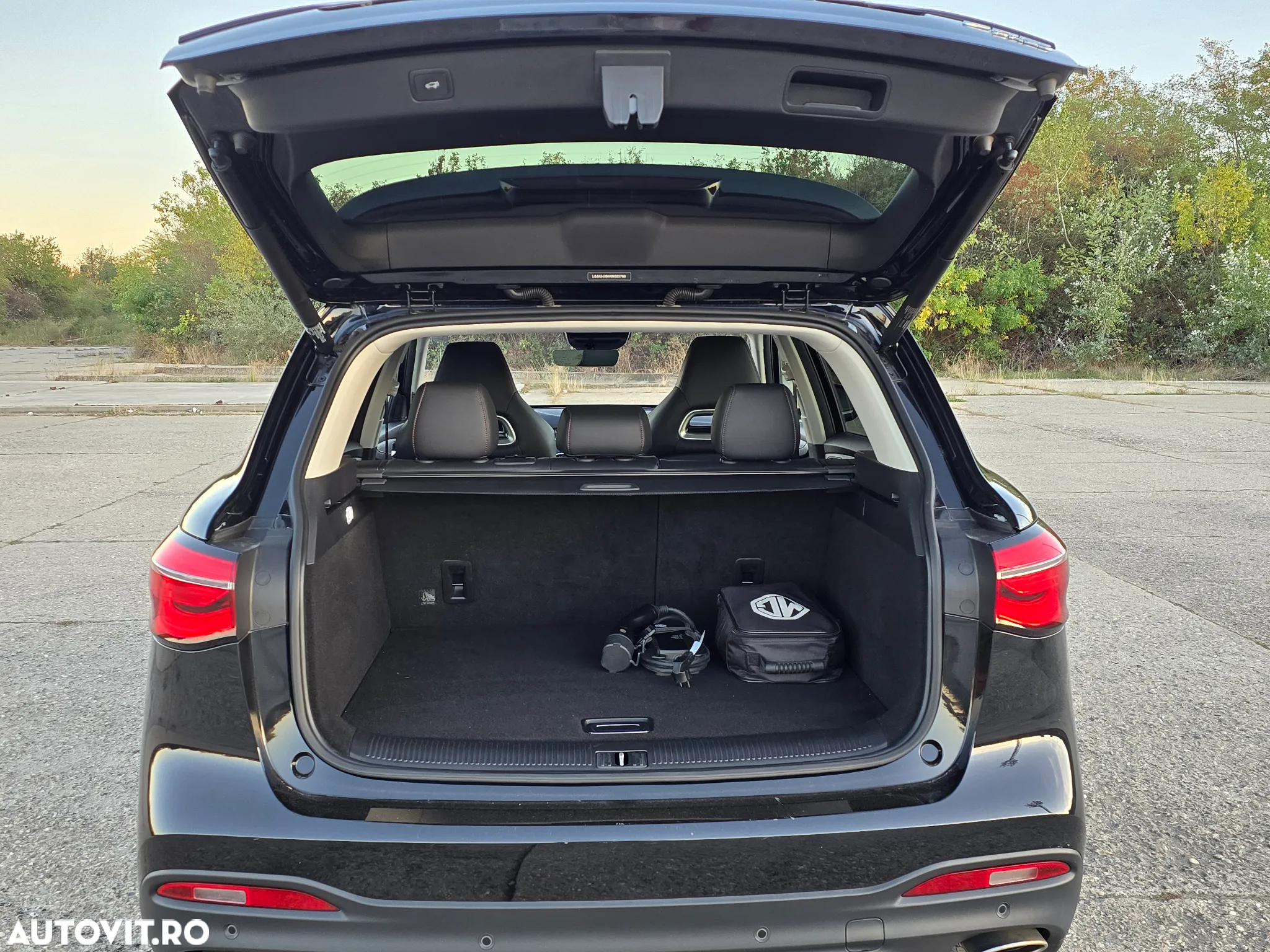 MG EHS 1.5T-GDI PHEV Luxury - 36