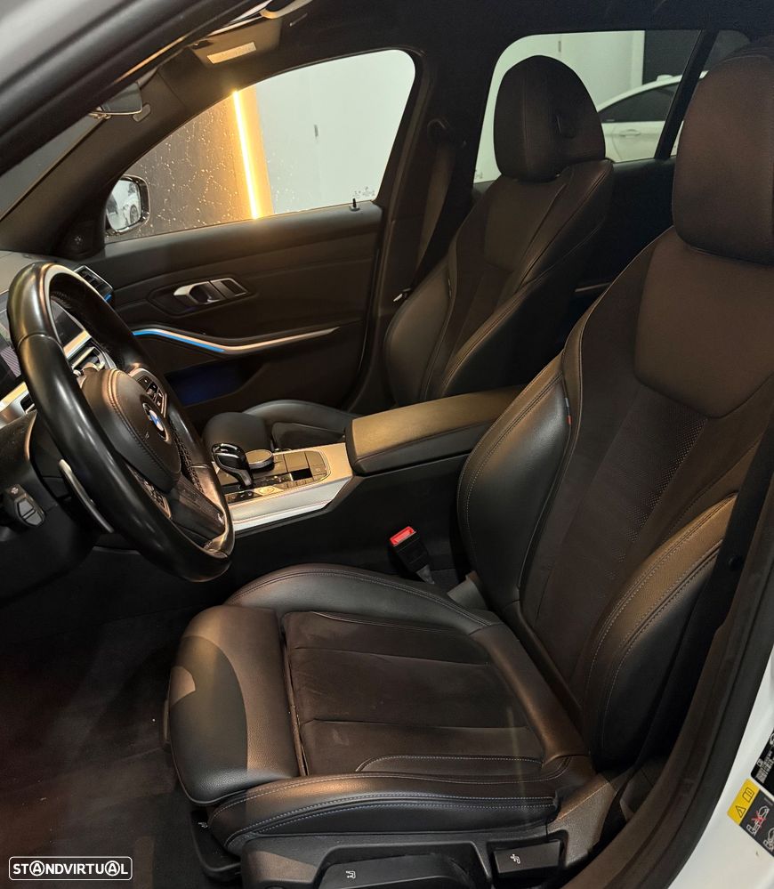 BMW 330 e Touring Pack M Auto - 29