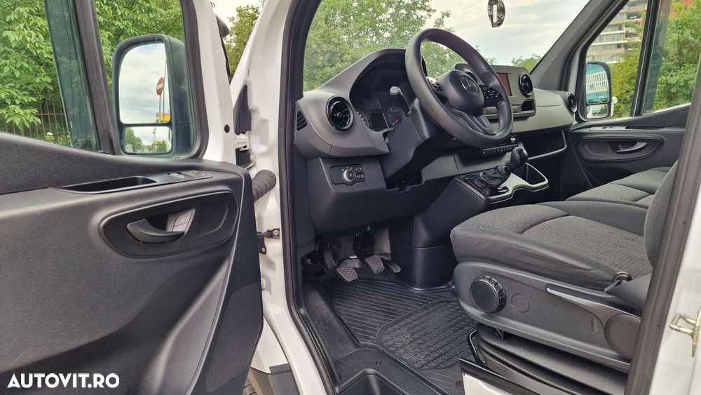 Mercedes-Benz Sprinter - 6