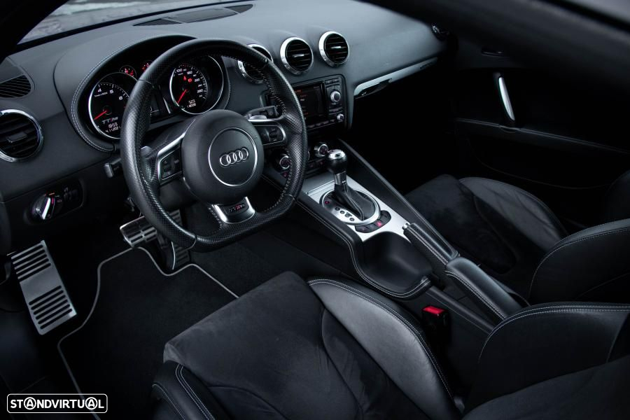 Audi TT RS Coupé - 38