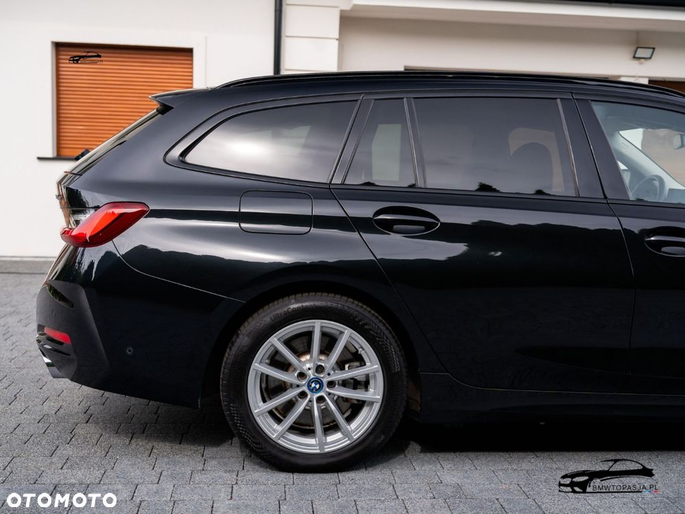 BMW Seria 3 - 16