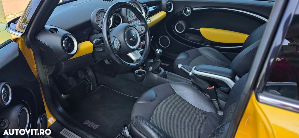 Mini Cooper Standard - 13