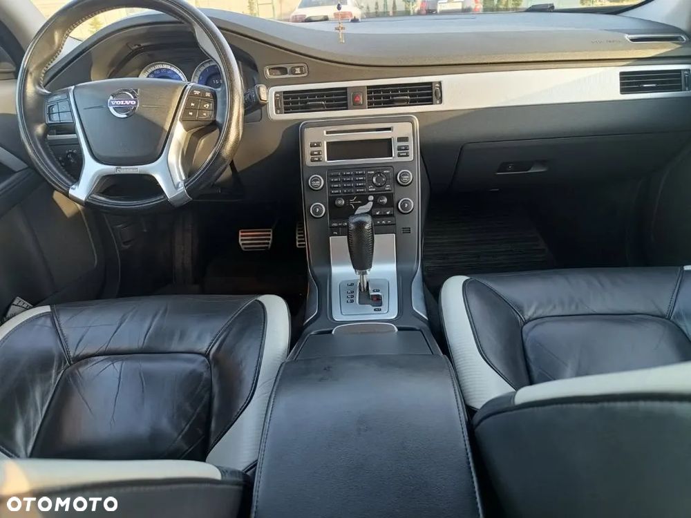 Volvo V70 - 25
