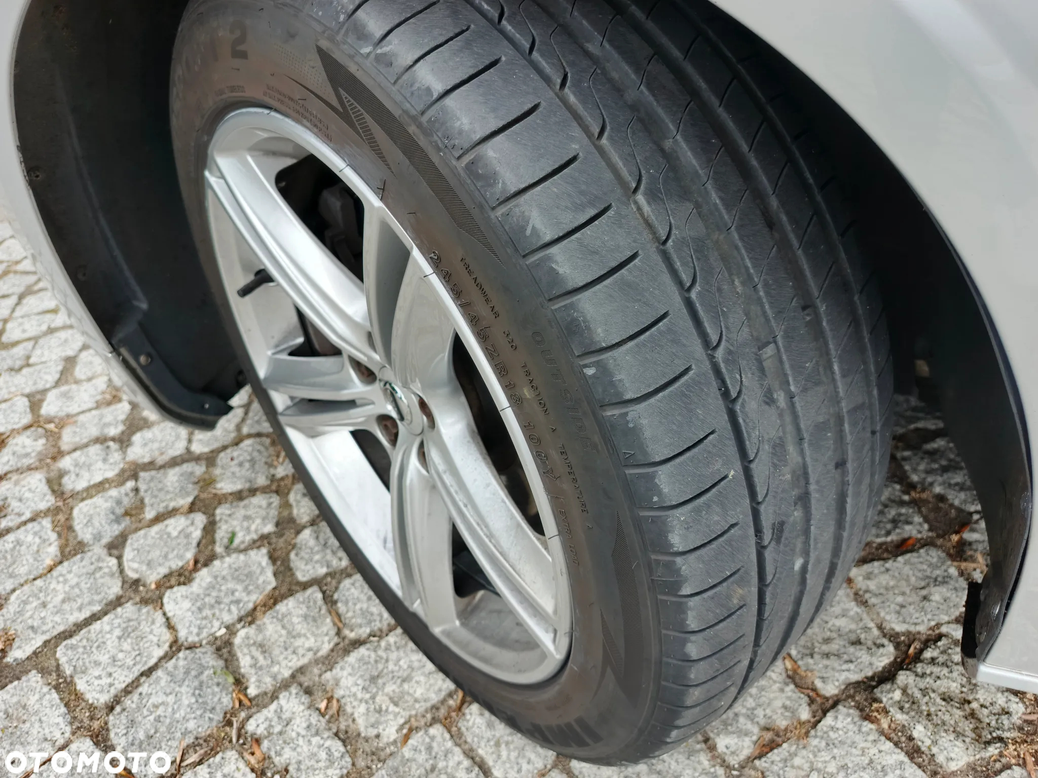 Volvo V90 D5 AWD Momentum - 31
