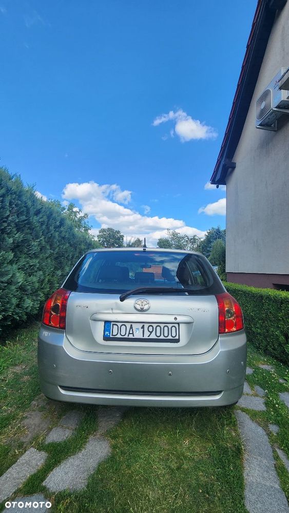 Toyota Corolla 1.4 VVT-i Dynamic - 11
