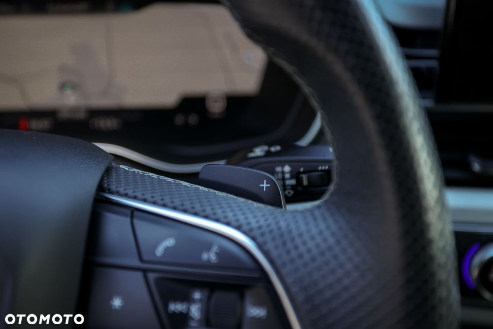 Audi A4 Avant 40 TDI S tronic S line - 33