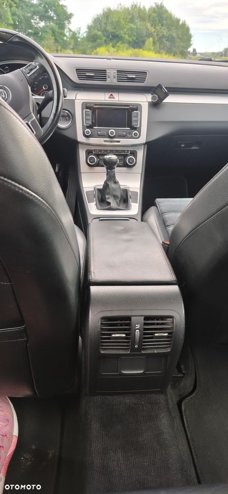 Volkswagen Passat 2.0 TDI Highline - 6