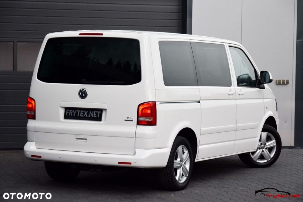 Volkswagen Caravelle - 11