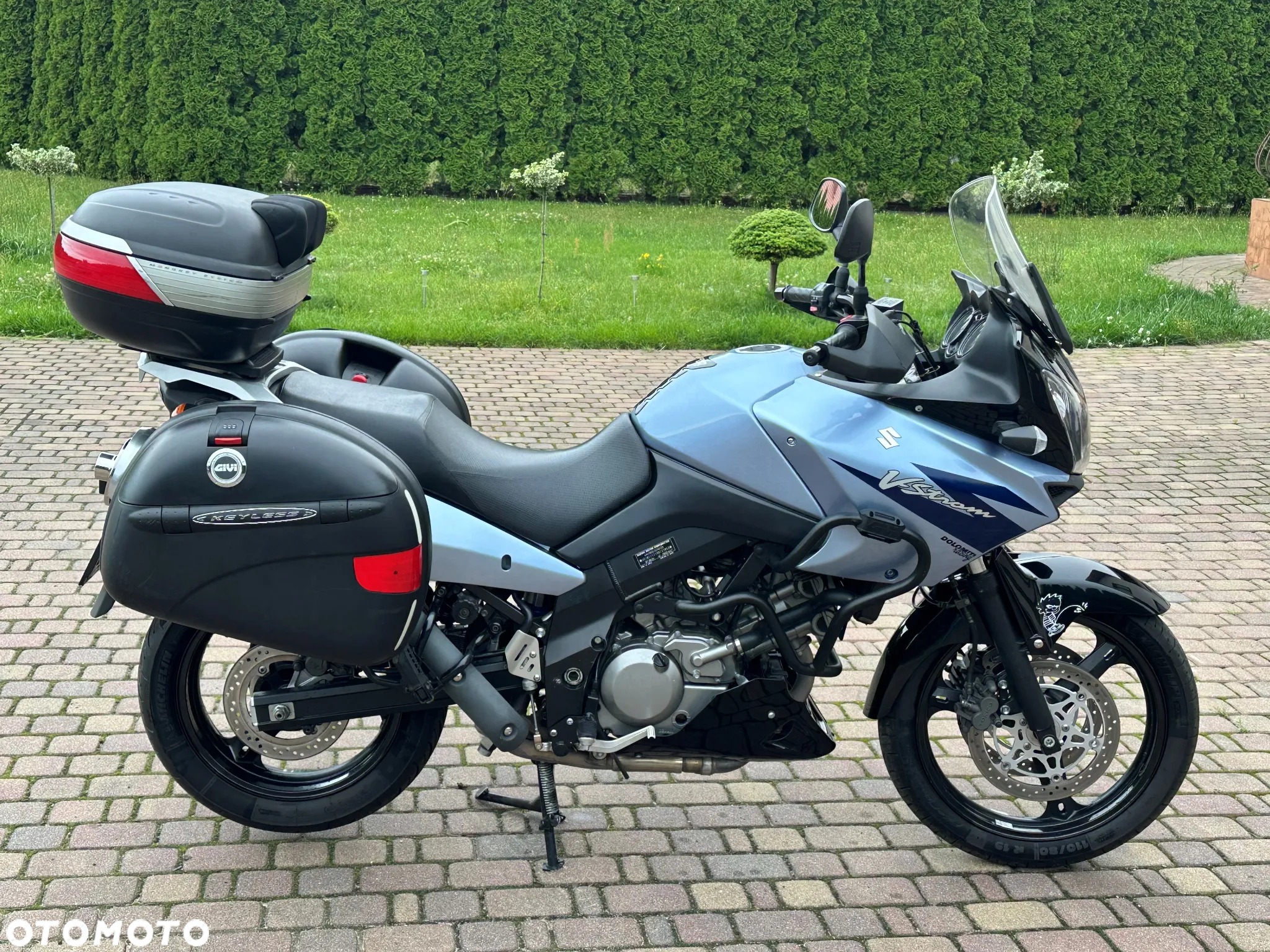 Suzuki V-STROM - 4