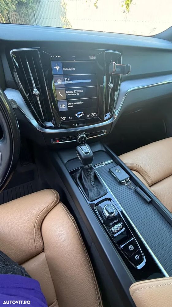 Volvo V60 D4 AWD Momentum Pro - 7