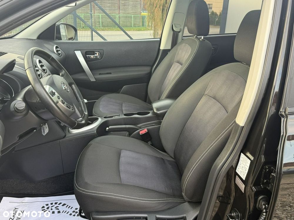 Nissan Qashqai - 25