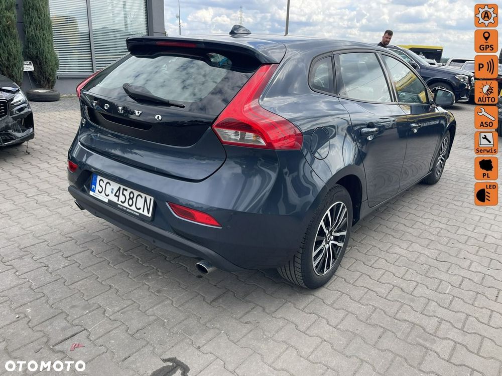 Volvo V40 D3 Drive-E SCR Momentum - 1