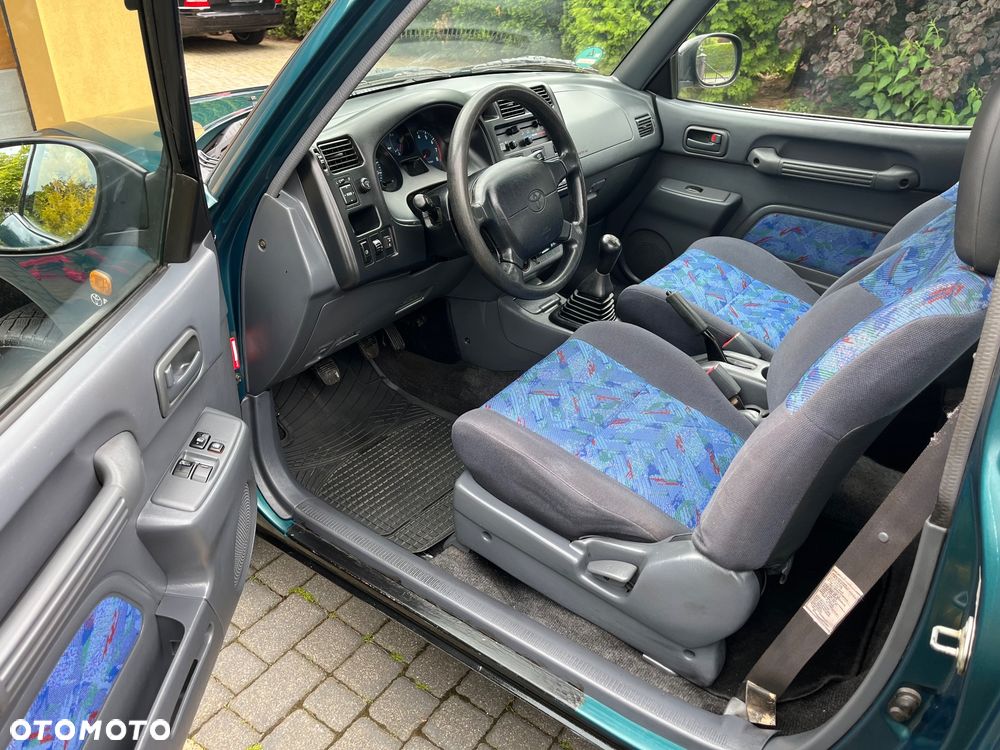 Toyota RAV4 - 13
