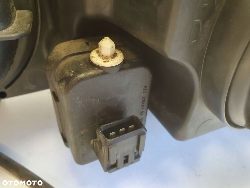 LAMPA PRAWA Volvo S80 I PRAWY PRZÓD przednia EUROPEJSKA europa 8693558 - 8